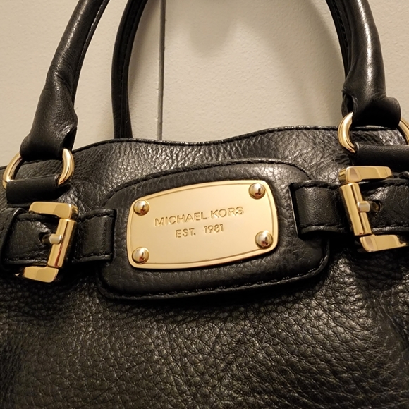 Black leather bag - Micheal Kors Hamilton Satchel Handbag - Picture 5 of 16